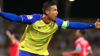 Imagem de Cristiano Ronaldo volta ao onze e marca  de penálti