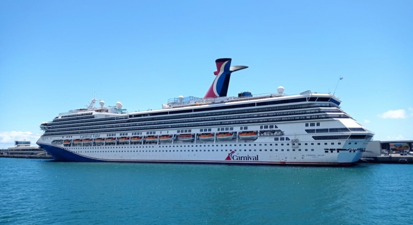 Imagem de Carnival Valor traz perto de quatro mil pessoas à Madeira