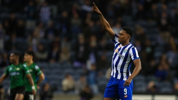 Imagem de FC Porto regressa às vitórias e provisoriamente ao terceiro lugar