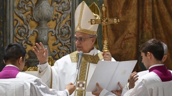 Imagem de Papa Leão XIV celebra missa inaugural a 18 de maio