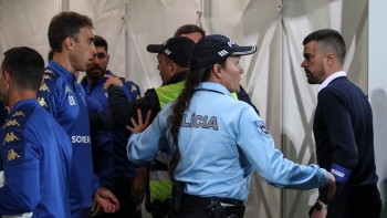 Imagem de Confusão nos Barreiros após o apito final