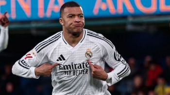 Imagem de Kylian Mbappé marca e deixa Gyökeres sem Bota de Ouro