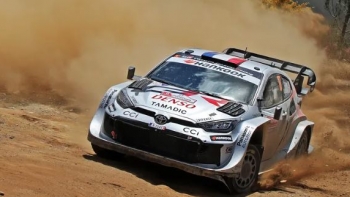 Imagem de Ogier aproveita avaria de Tänak para assumir liderança