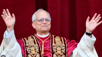 Imagem de Leão XIV quer Igreja unida contra ódio e economia que marginaliza os pobres
