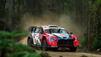 Imagem de Ott Tänak alarga vantagem no final da manhã de hoje