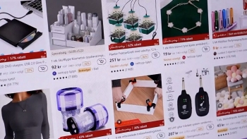 Imagem de Comissão Europeia quer taxa de dois euros para compras online (vídeo)