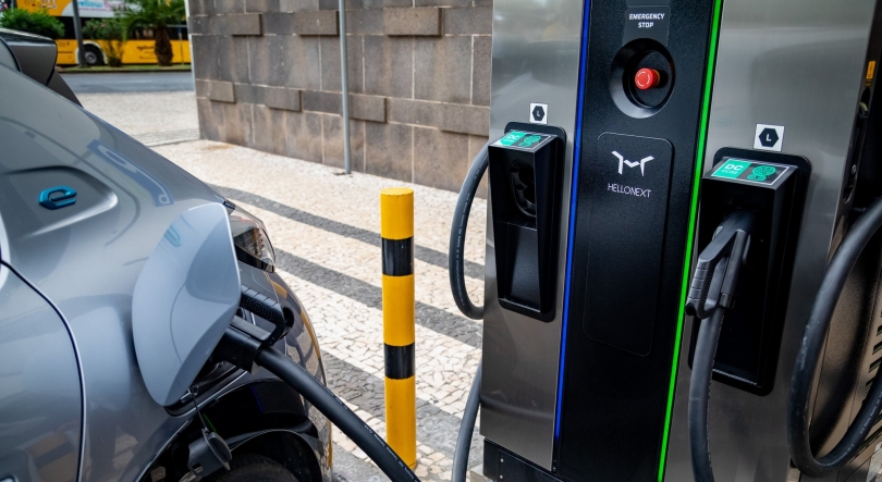 Concurso de apoio à compra de carros elétricos fechou “em poucas horas”