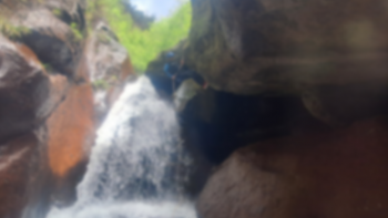 Imagem de Praticante de canyoning resgatada e levada ao hospital