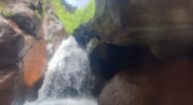 Imagem de Praticante de canyoning resgatada e levada ao hospital