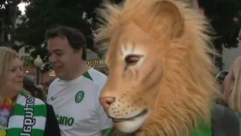 Imagem de Sportinguistas na rua manifestam a sua alegria (vídeo)