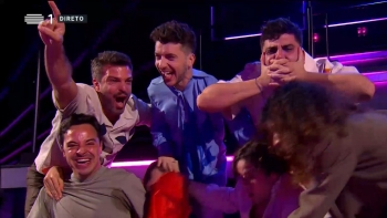 Imagem de NAPA na final da Eurovisão (vídeo)