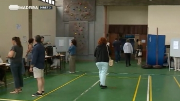 Imagem de Votação decorre com normalidade em Santo António (vídeo)