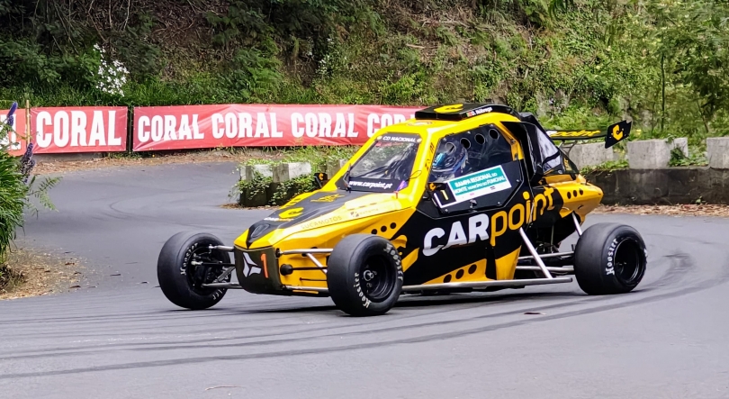 Imagem de Dinarte Nóbrega mais rápido na segunda subida oficial da Rampa do Monte