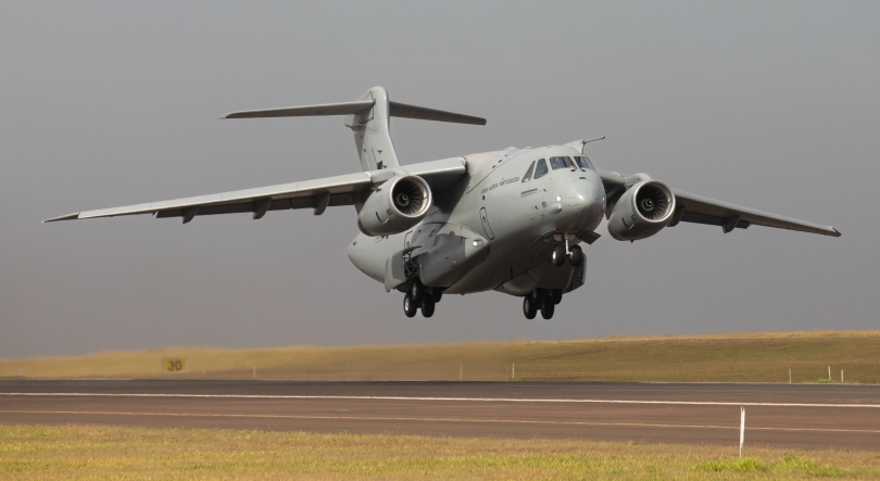 Imagem de Governo anuncia entrega de sexto avião da Embraer e venda de 10 para a NATO