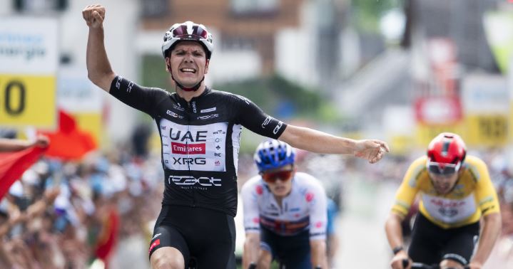 Imagem de João Almeida vence Volta à Suíça com triunfo na última etapa