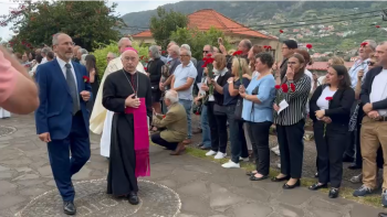Imagem de Bispo marcou presença no funeral do padre Martins (vídeo)