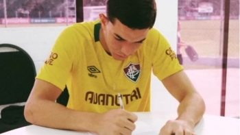 Imagem de Nacional contrata guarda-redes ao Fluminense