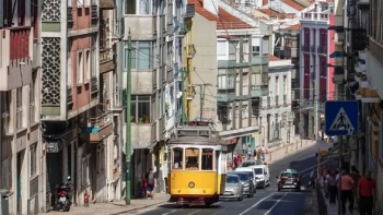 Imagem de Pressão habitacional em Portugal preocupa Bruxelas (vídeo)
