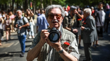 Imagem de Morreu Eduardo Gageiro, fotojornalista da realidade do país e do 25 de Abril, aos 90 anos