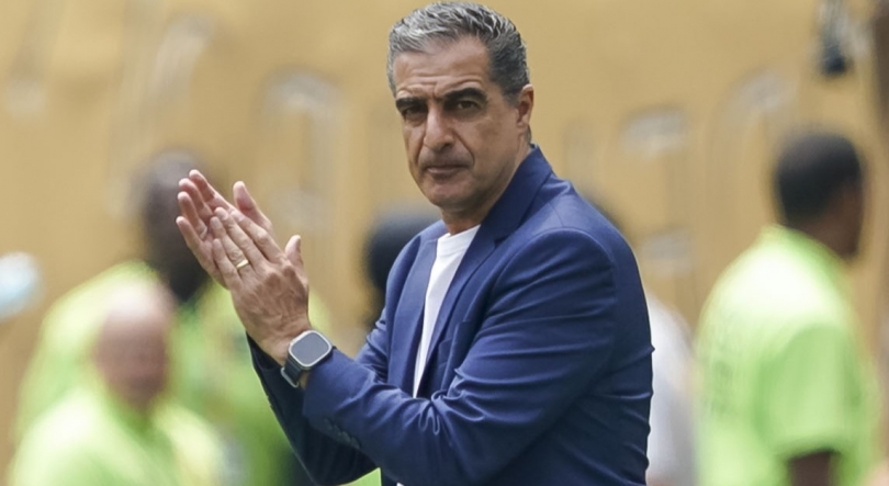 Imagem de Renato Paiva deixa comando do Botafogo