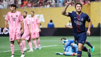 Imagem de PSG goleia Inter de Messi com dois golos de João Neves