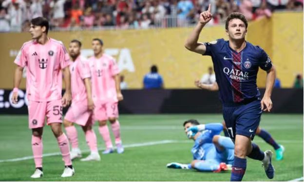 Imagem de PSG goleia Inter de Messi com dois golos de João Neves