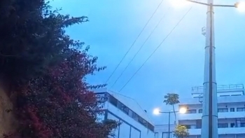 Imagem de Indivíduo trepou a uma das torres do teleférico (vídeo)