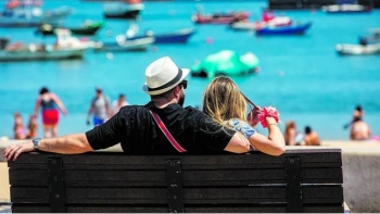 Imagem de Turistas gastam mais de 7 mil milhões em quatro meses