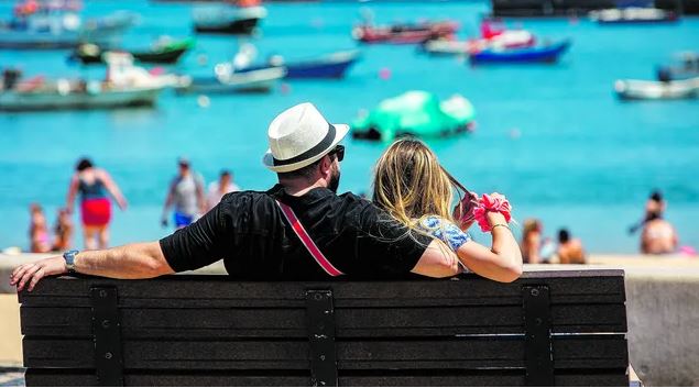 Imagem de Turistas gastam mais de 7 mil milhões em quatro meses