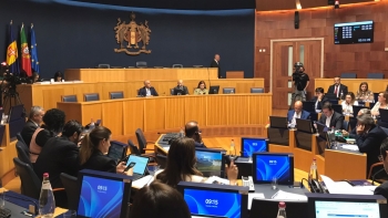 Imagem de Oposição defende mais dinheiro para a educação (áudio)