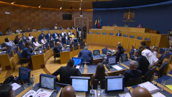 Imagem de Orçamento aprovado pela maioria PSD/CDS-PP (vídeo)