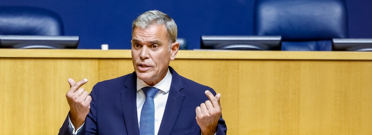 Imagem de Jesus não se demite depois de insultar vários deputados (vídeo)