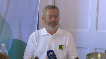Imagem de Carlos Pereira quer o apoio do Governo para recuperar campos de ténis (vídeo)