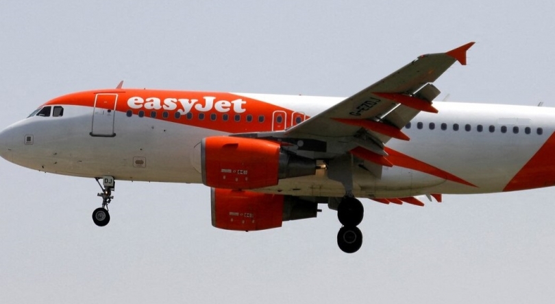 Imagem de Passageiros retidos quase oito horas em avião da easyJet