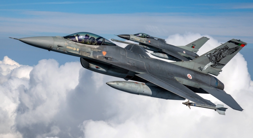 Imagem de Força Aérea envia F-16 para acompanhar avião civil com “potencial ameaça de bomba”