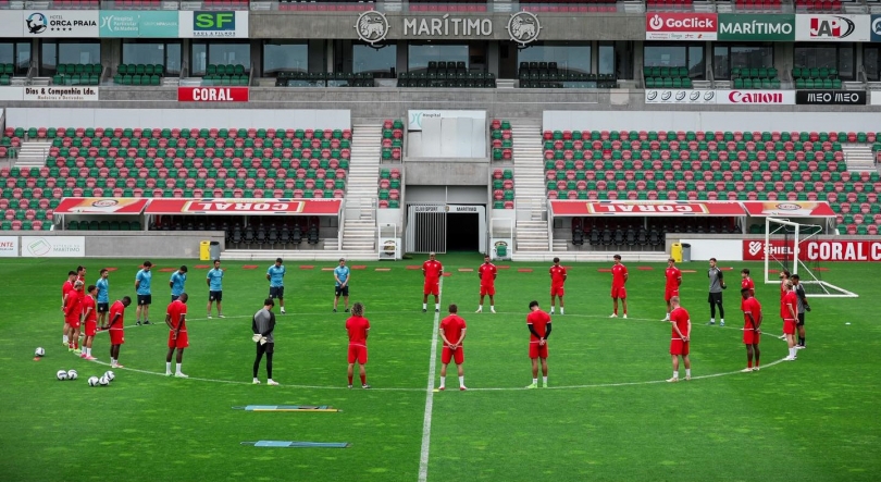 Imagem de Marítimo presta homenagem a Jota e André Silva