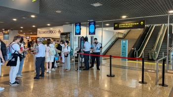 Imagem de Vento cruzado e forte faz divergir 18 voos (áudio)