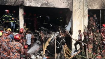 Imagem de Queda de avião militar causa 19 mortos