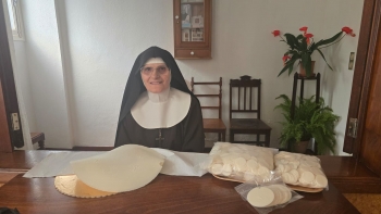 Imagem de Dezassete Irmãs Clarissas vivem a vida em clausura (áudio)
