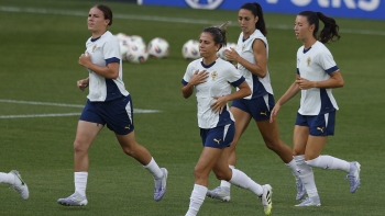Imagem de Seleção feminina estreia-se no Europeu contra a Espanha (áudio)