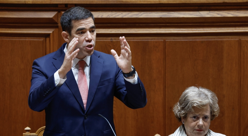 Imagem de Leis da nacionalidade e de estrangeiros baixam à especialidade para assegurar consenso