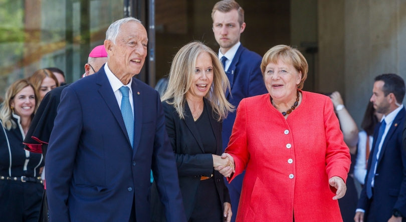 Imagem de Marcelo elogia “irremovível posição” de Merkel contra “vaga egoísta” anti-imigração