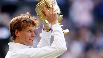 Imagem de Sinner bate Alcaraz e conquista Wimbledon pela primeira vez