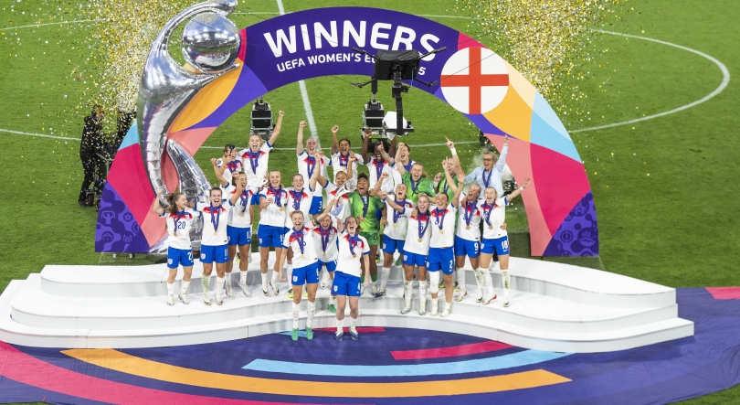 Imagem de Inglaterra revalida título ao bater Espanha nos penáltis