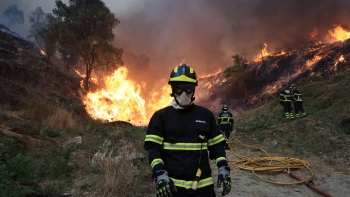 Imagem de Mais de 1.800 operacionais e 580 viaturas no combate aos principais fogos