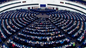 Imagem de PE rejeita cortes na coesão e agricultura em novo orçamento da UE