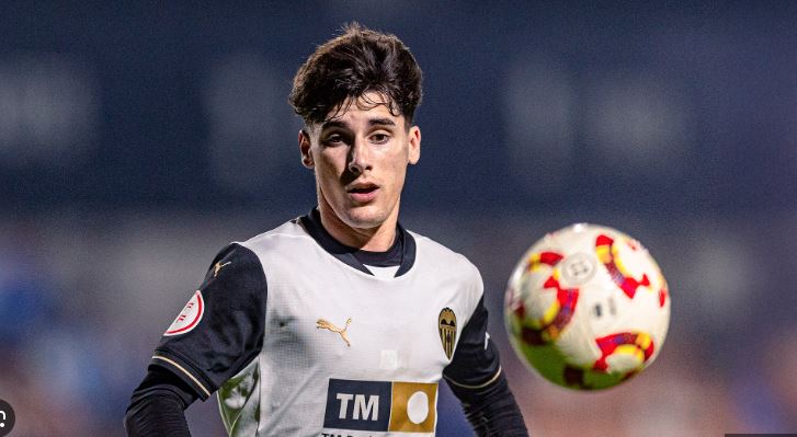 Imagem de Marítimo contrata dois jogadores espanhóis