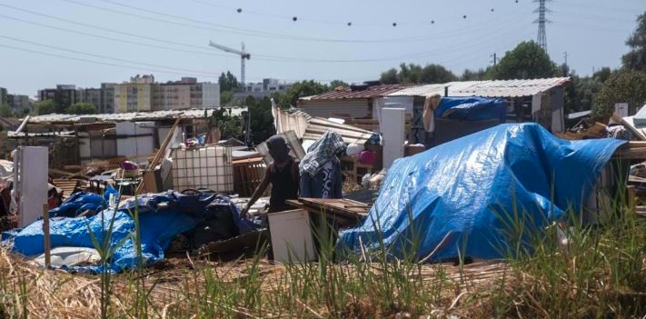 Imagem de São Tomé paga regresso a desalojados do Talude
