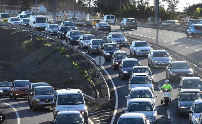 Imagem de Há mais carros a circular na via rápida