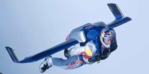 Imagem de Felix Baumgartner morre aos 56 anos em acidente com parapente